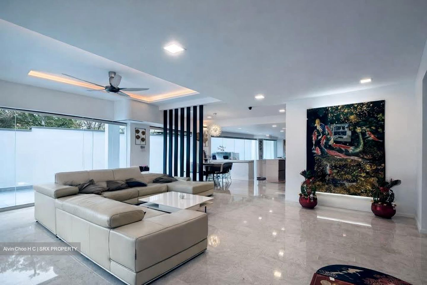 Straits Gardens (D27), Terrace #576802361
